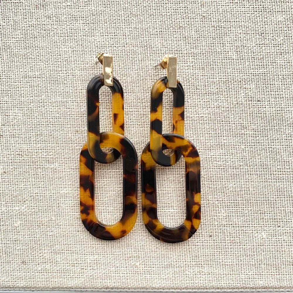 Mud Pie Chain Link Tortoiseshell Earrings